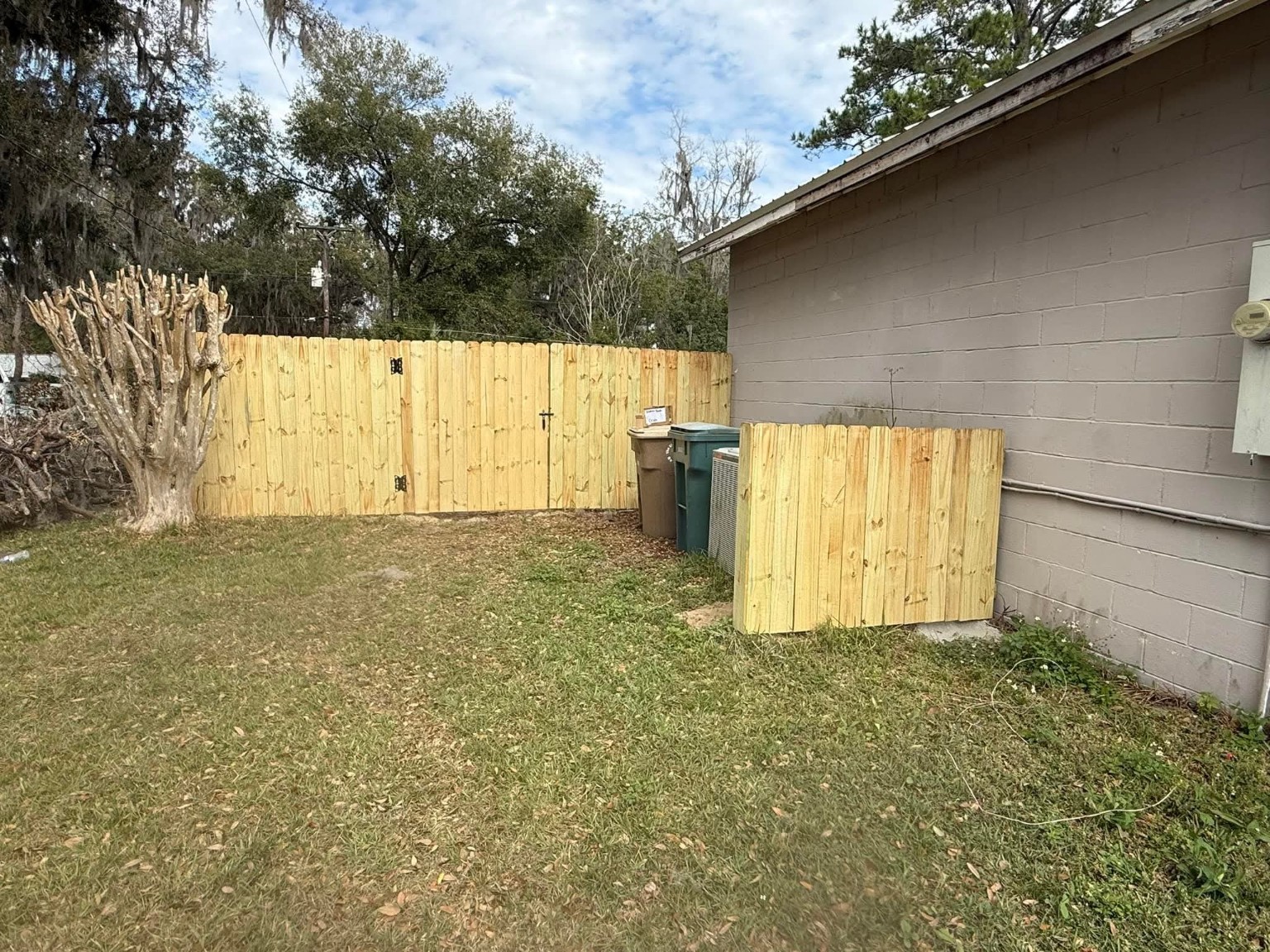 Merritt Fence Wood gate project